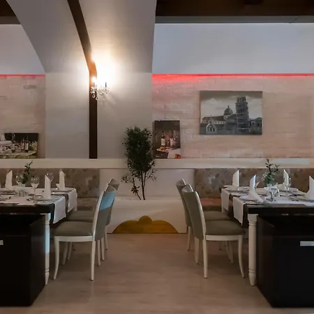 Adalya Art - Ultra Hotell Side