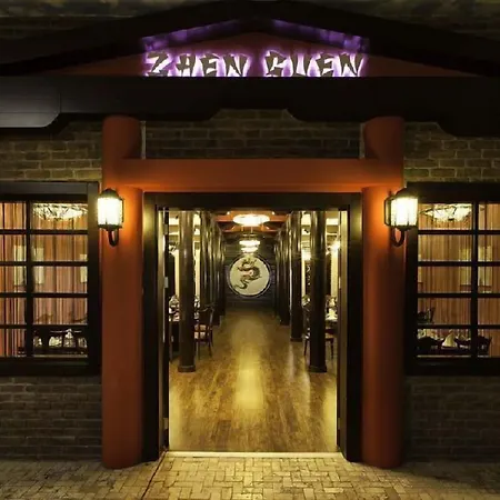 Adalya Art - Ultra Hotell